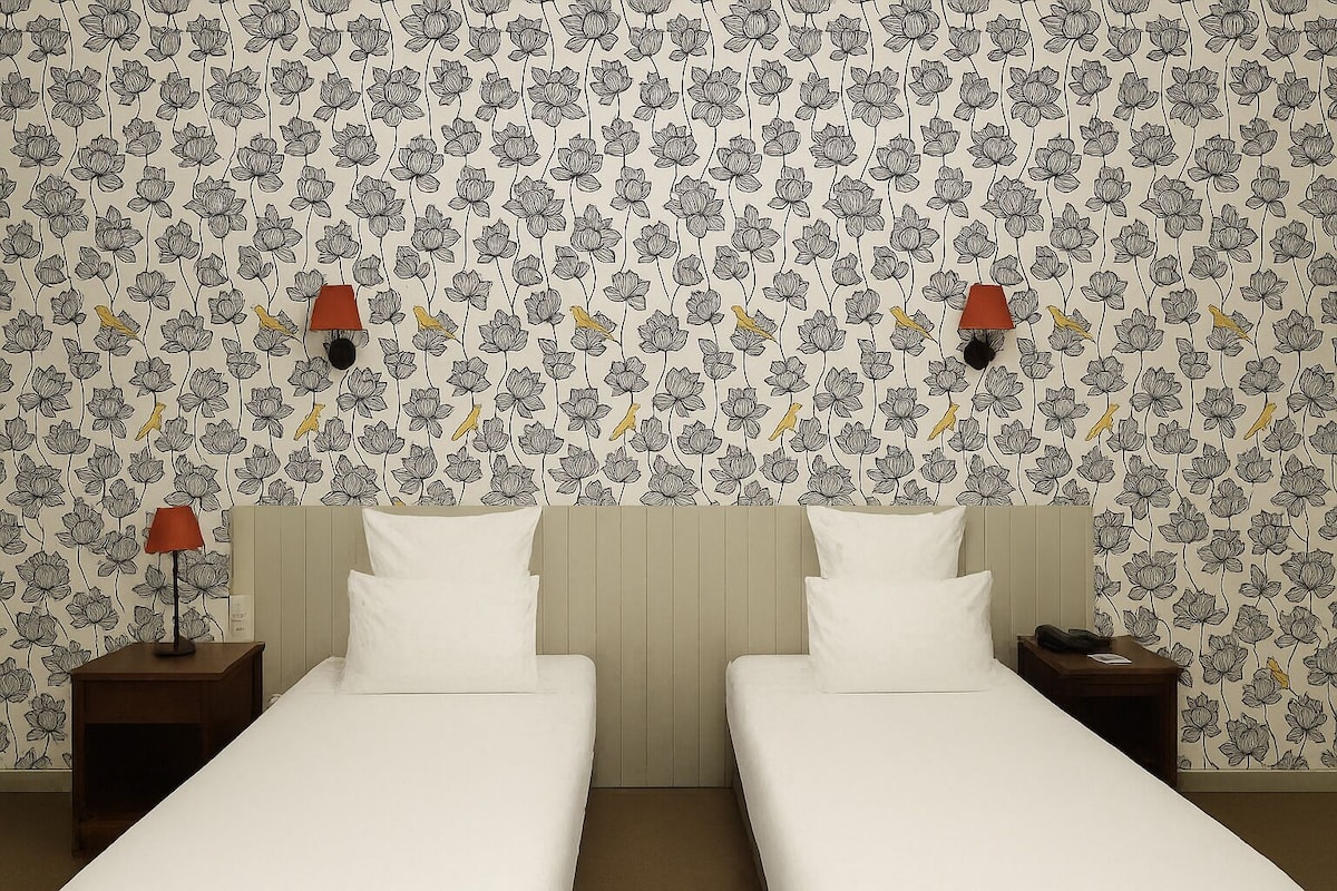 Quarto duplo design | Frigobar, escrivaninha, quartos à prova de som, Wi-Fi de cortesia