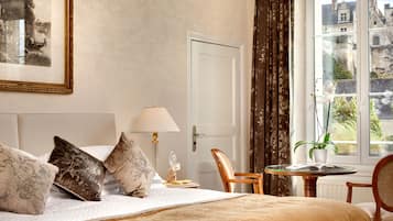 Privilege Room (Manoir 1st French Floor)