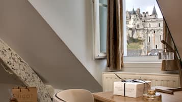 Charm Room (Manoir 2nd French Floor)