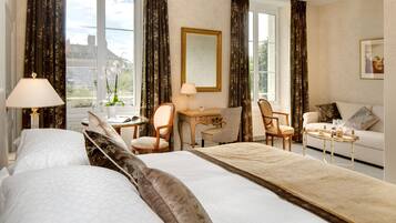 Suite junior, 1 cama Queen size, vista al río (Manoir 1st Floor) | 1 habitación, sábanas de algodón egipcio y ropa de cama de alta calidad