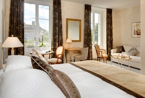 Egyptian cotton sheets, premium bedding, minibar, in-room safe - Le Manoir les Minimes (Amboise)
