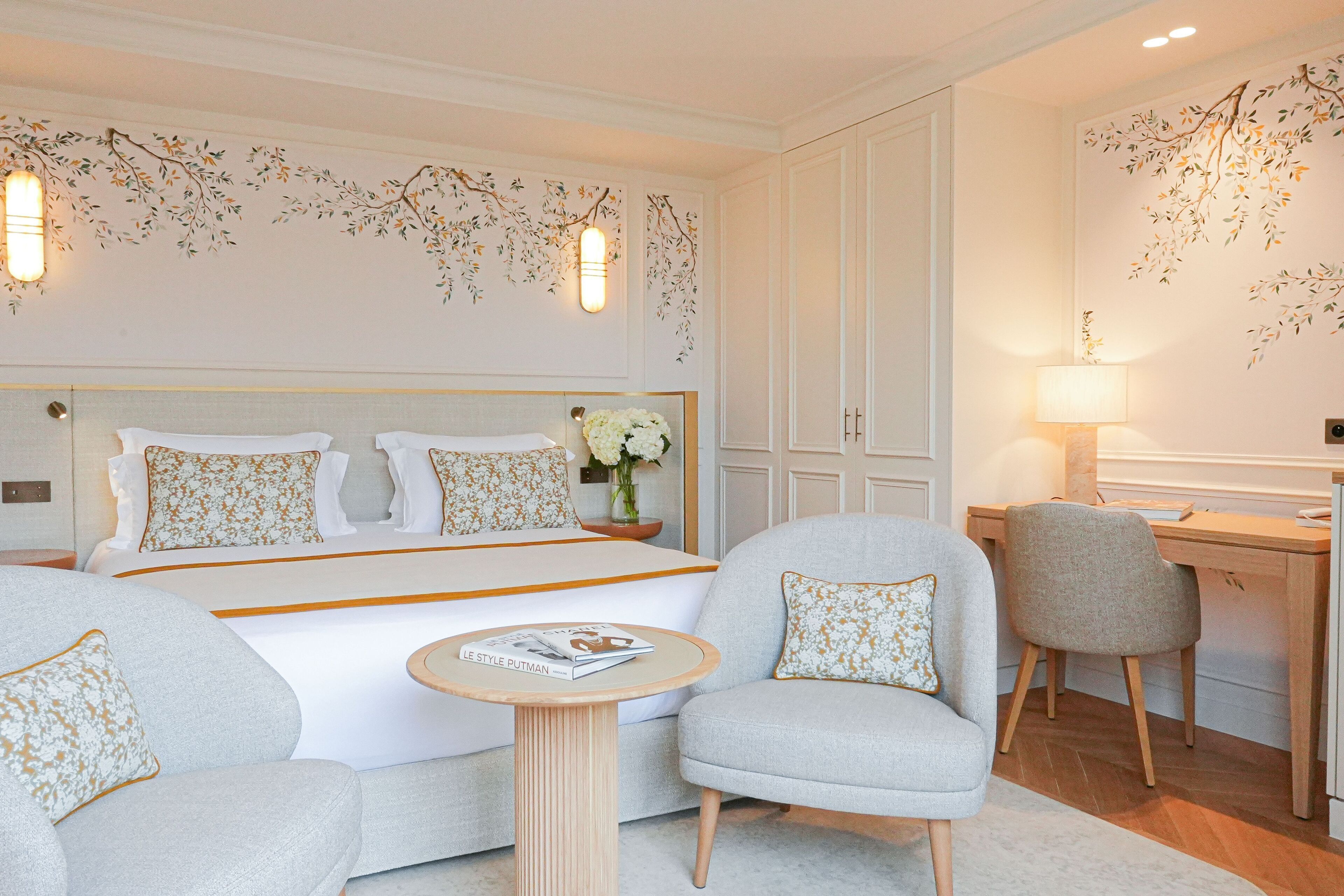 Design-Zimmer | Bettwäsche aus ägyptischer Baumwolle, hochwertige Bettwaren, Minibar