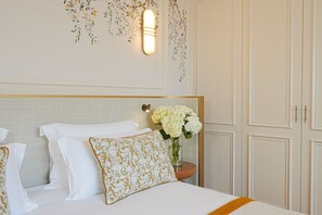 Lakens van Egyptisch katoen, luxe beddengoed, een minibar