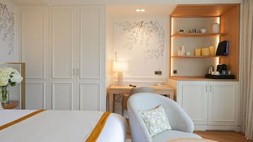 Junior Suite | Premium bedding, minibar, in-room safe, desk
