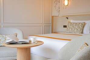 Sábanas de algodón egipcio, ropa de cama de alta calidad y minibar 