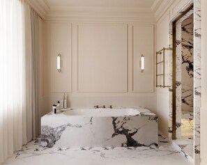 Suite – elite | Bad | Toalettartikler (inkludert), hårføner, badekåper og tøfler