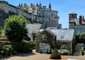 Sábanas de algodón egipcio, ropa de cama de alta calidad y minibar 