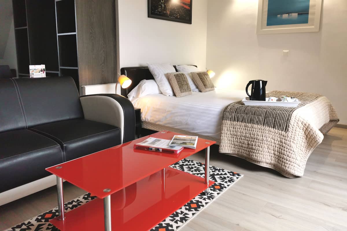 Quadruple Room | Blackout curtains, free WiFi, bed sheets
