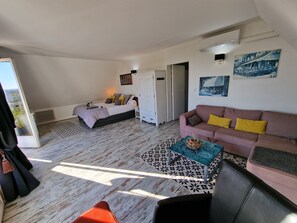 Suite | Blendingsgardiner, wi-fi (inkludert) og sengetøy