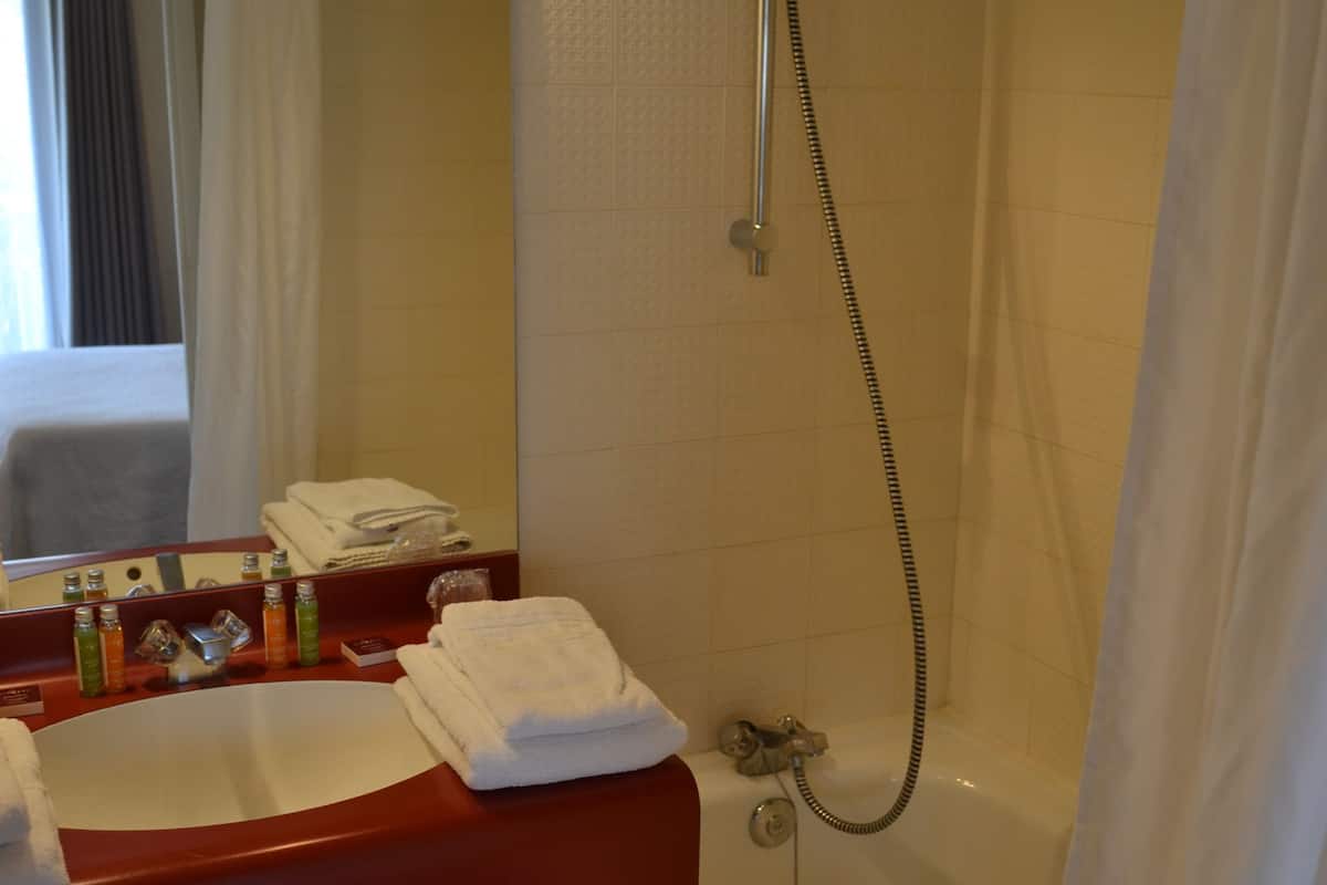 triple room | bathroom | deep-soaking bathtub, hair dryer, towels