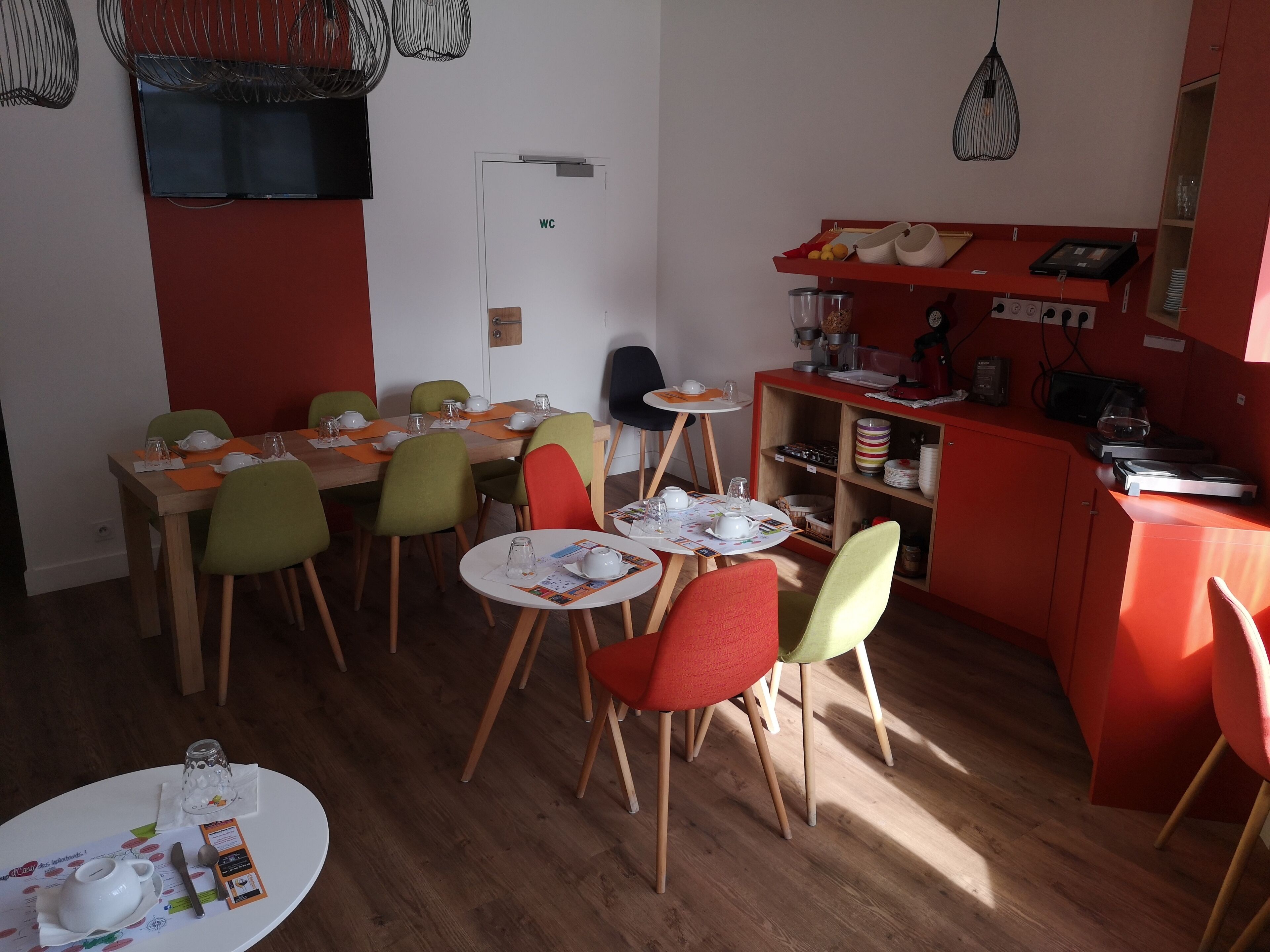 daily buffet breakfast (eur 9.50 per person)