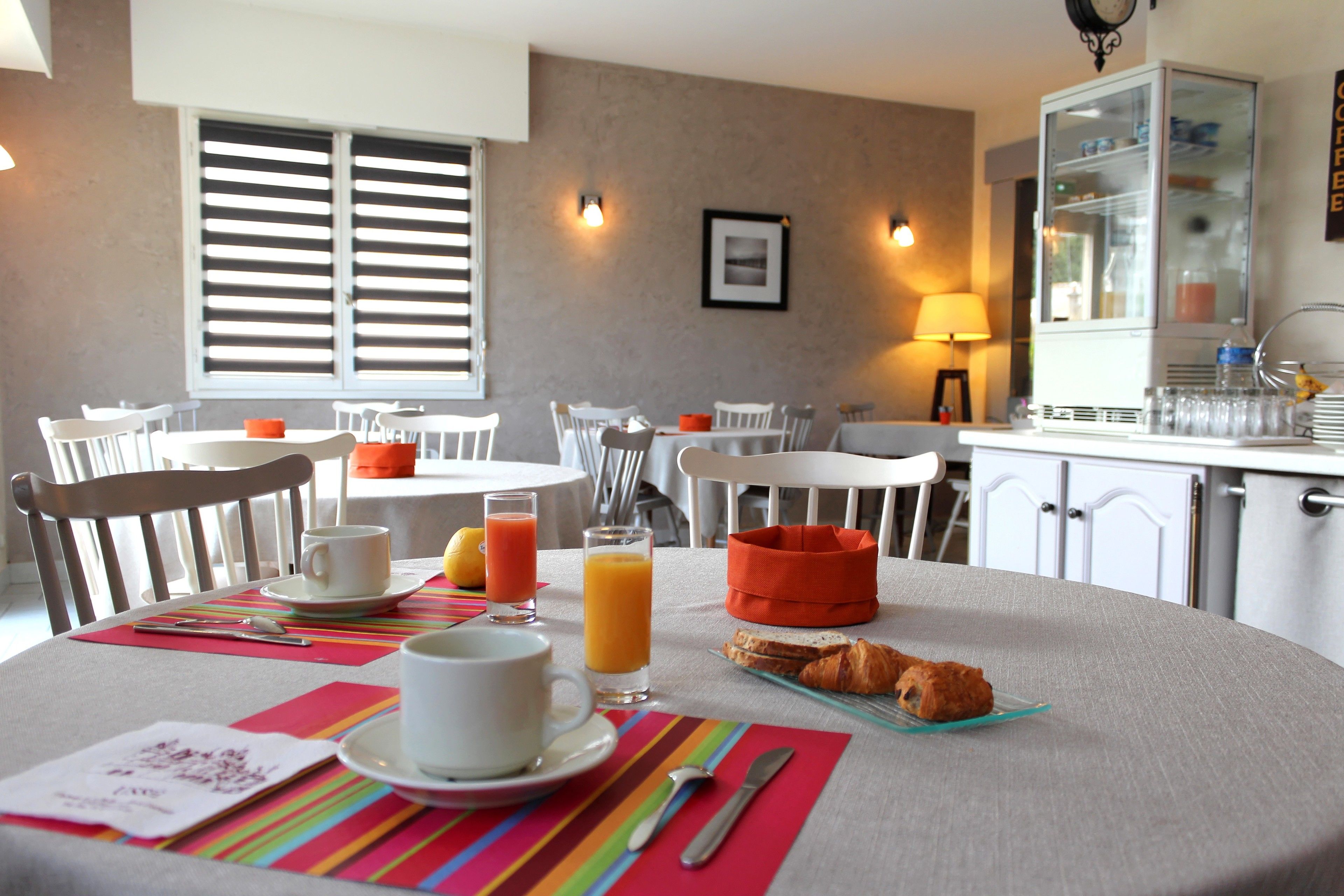 breakfast (eur 8.50 per person)