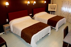 스탠다드 트윈룸 | 무료 WiFi