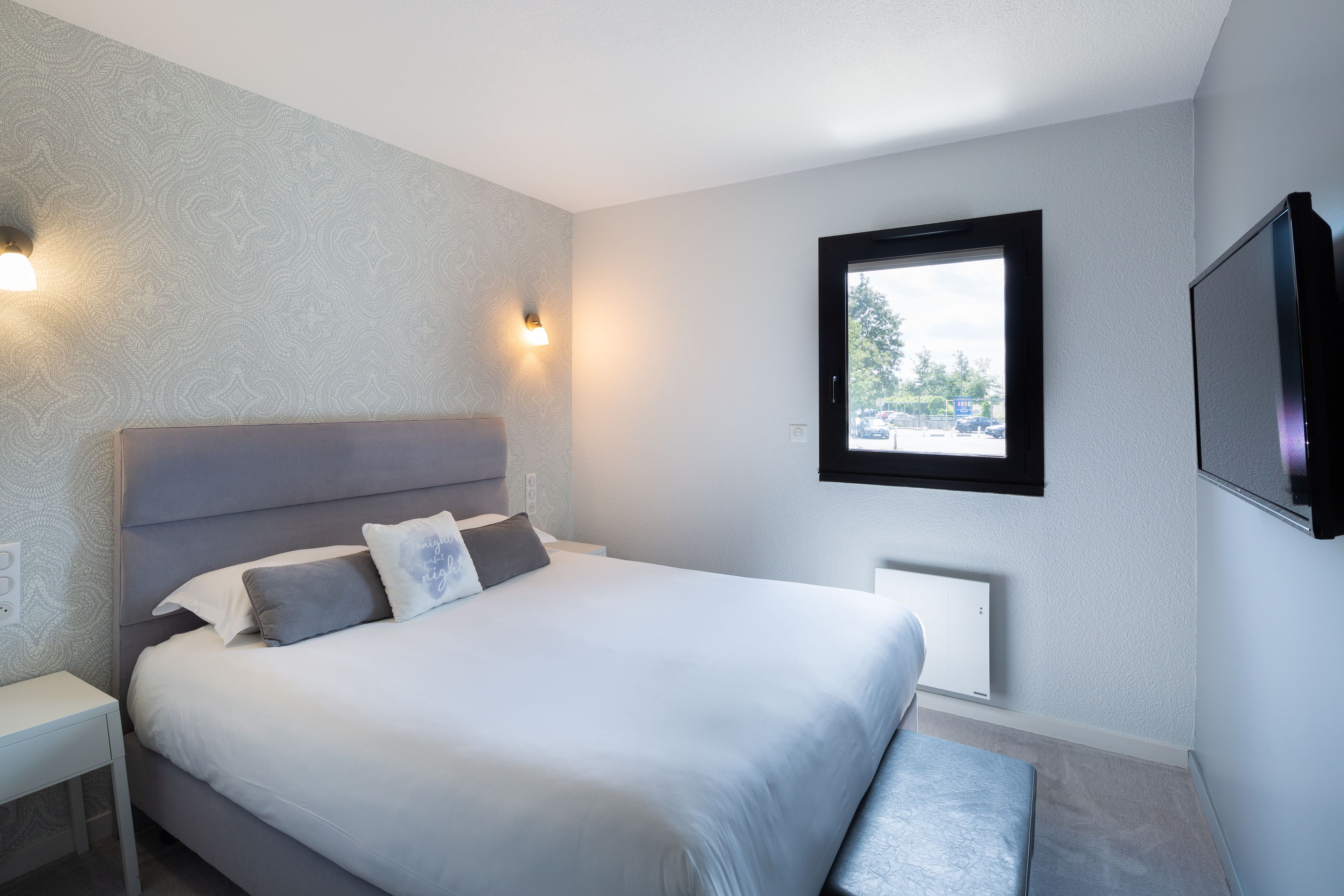 comfort double room | soundproofing, iron/ironing board, free wifi, bed sheets