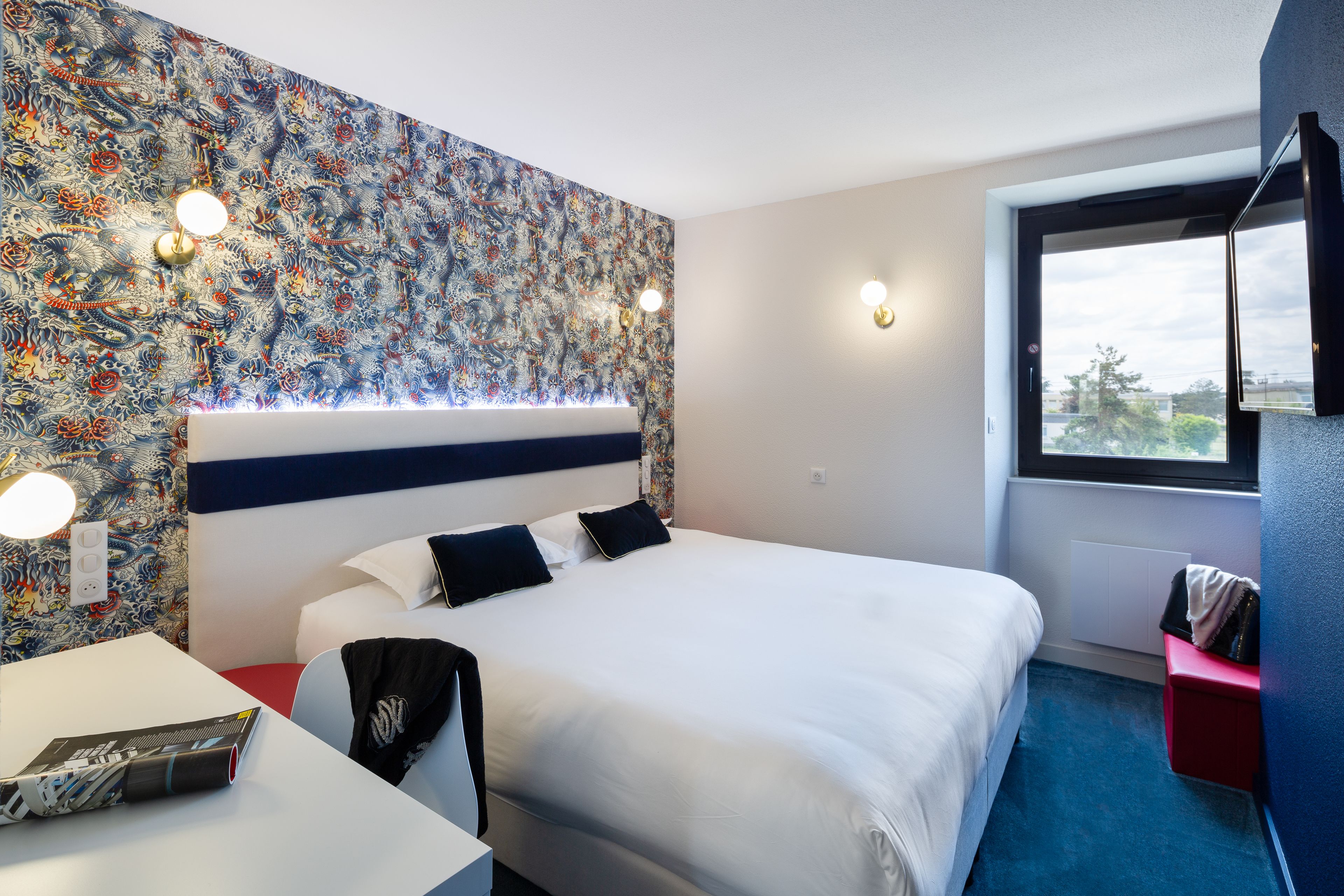 deluxe room | soundproofing, iron/ironing board, free wifi, bed sheets
