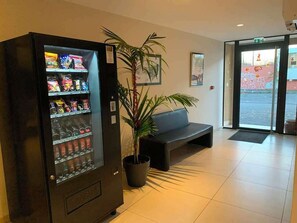 Interior - Des Etats Unis (Toulouse)