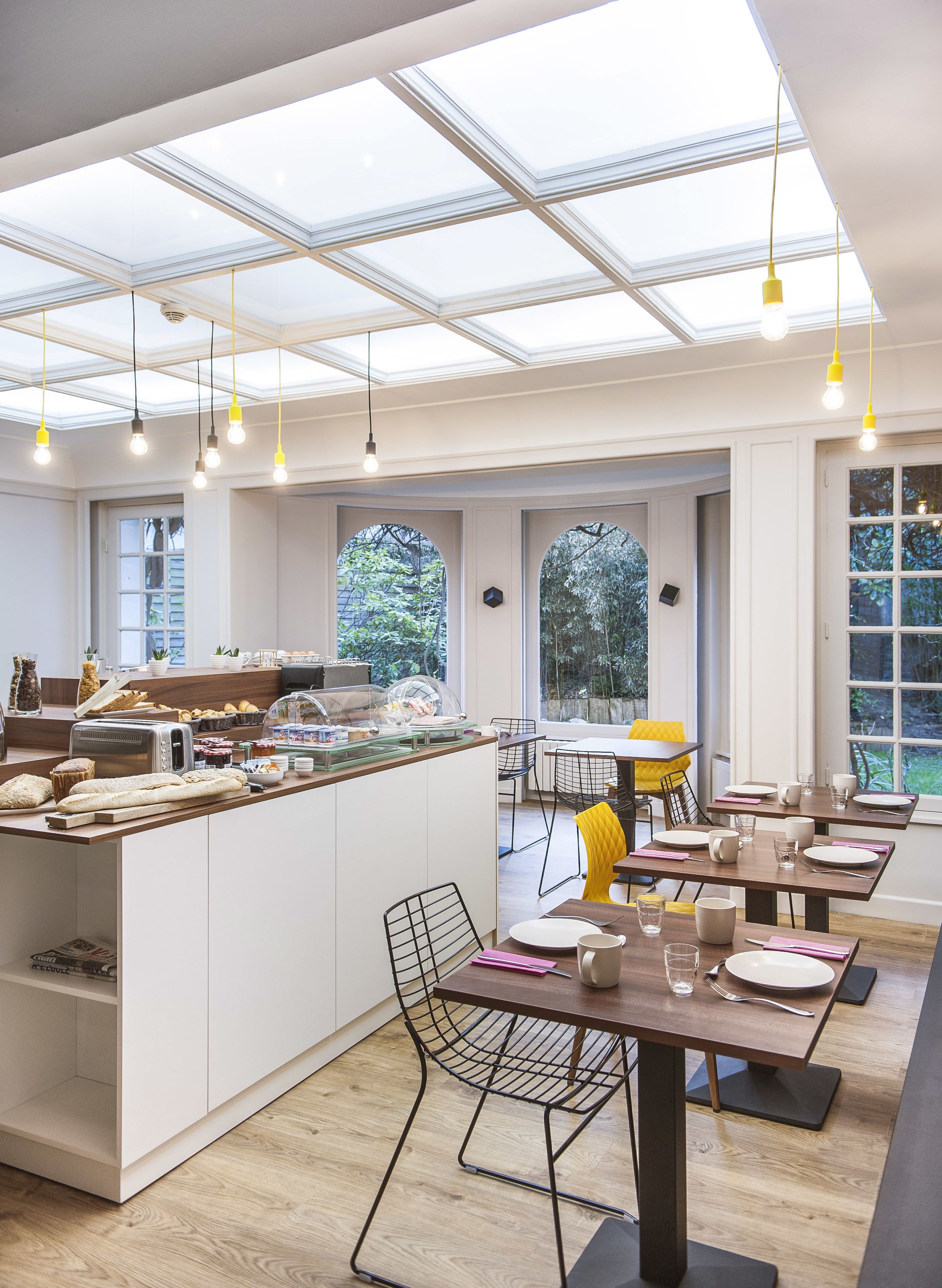 Daily buffet breakfast (EUR 16 per person)