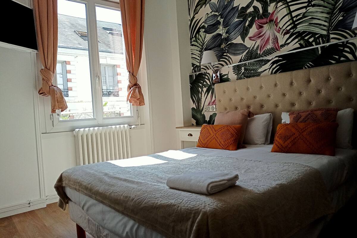 comfort suite | premium bedding, select comfort beds, individually decorated, desk