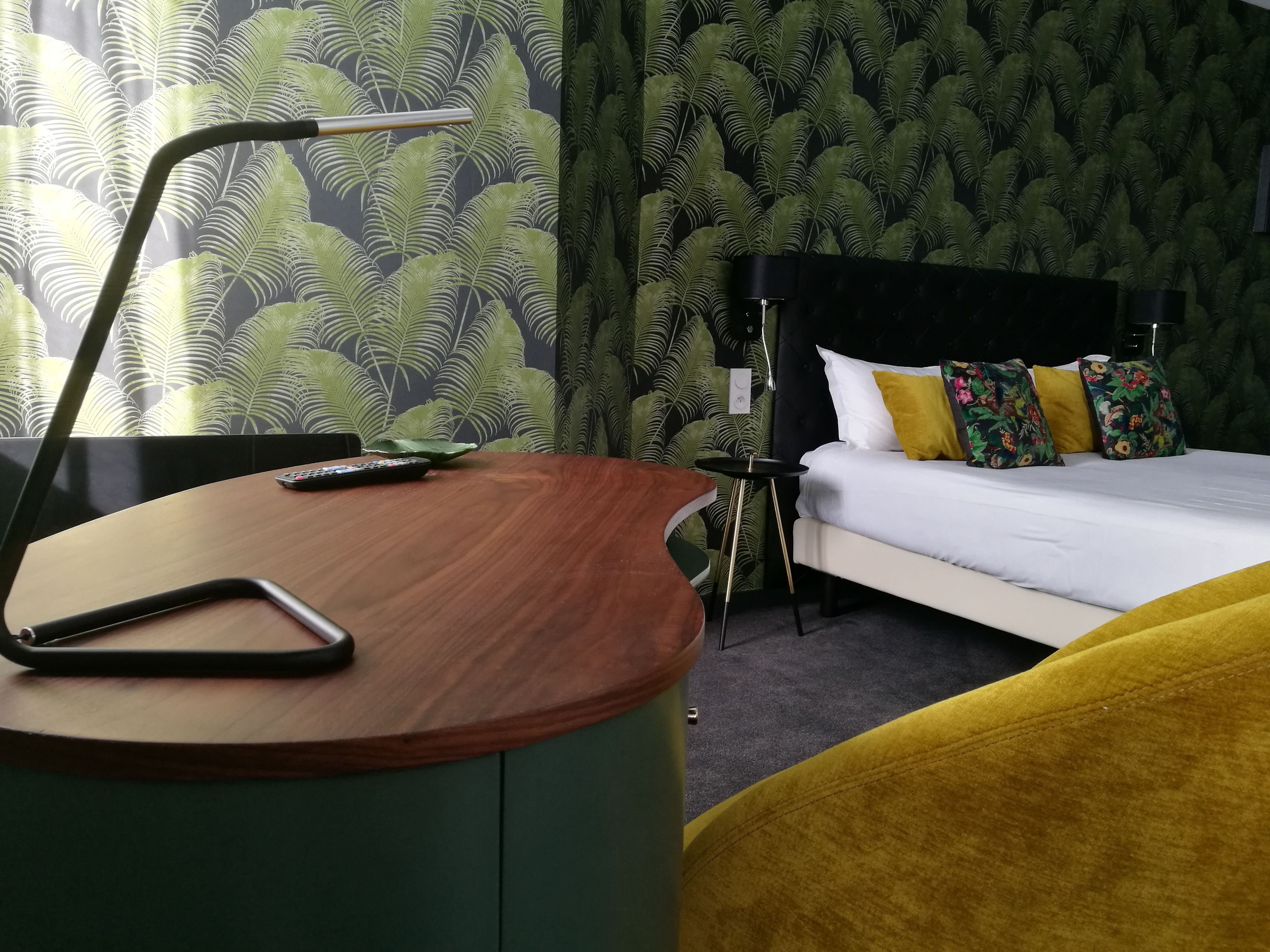 junior suite, 1 bedroom | desk, blackout curtains, soundproofing, free cots/infant beds