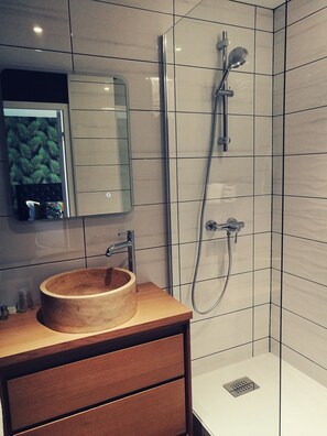 Junior Suite, 1 Bedroom | Bathroom | Hair dryer, towels