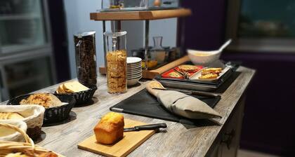 Logis HĂŽtel Lodge la Valette