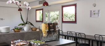 Hotel & Residence Calais Car Ferry