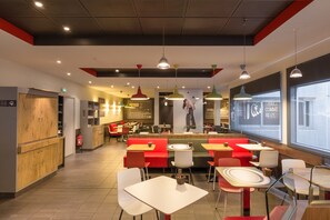 Lobby lounge - ibis Dunkerque Centre (Dunkirk)