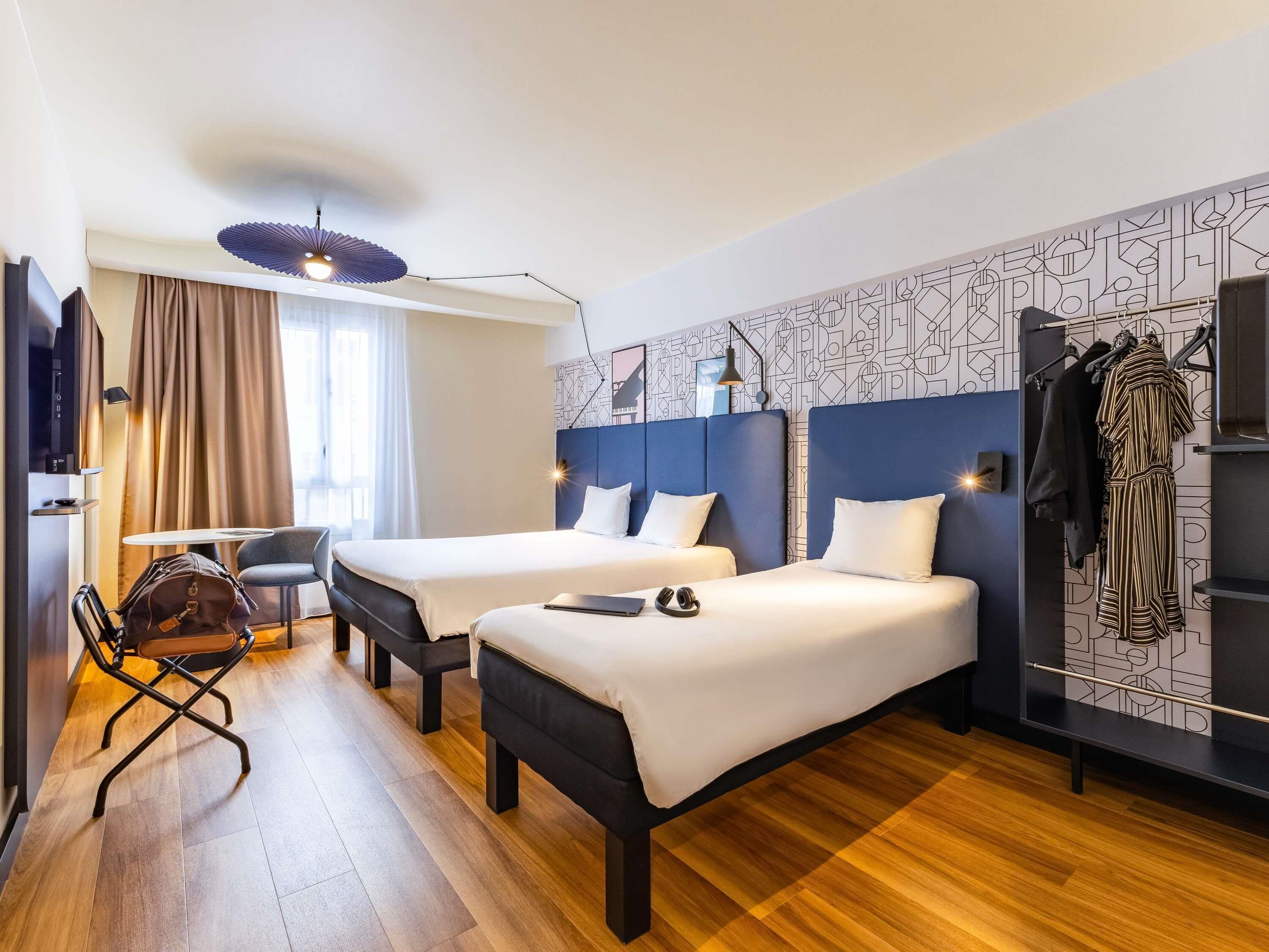 In-room safe, desk, soundproofing, iron/ironing board