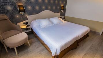 Deluxe Double or Twin Room (Charlemagne) | 1 bedroom, premium bedding, in-room safe, desk