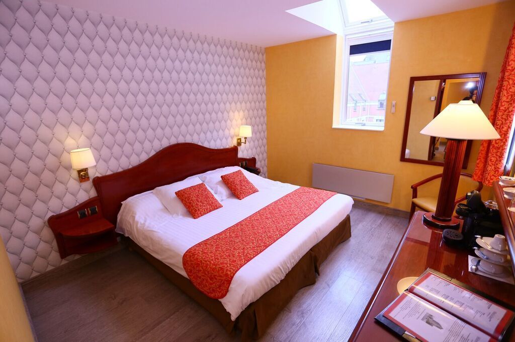 double room single use | premium bedding, in-room safe, desk, soundproofing