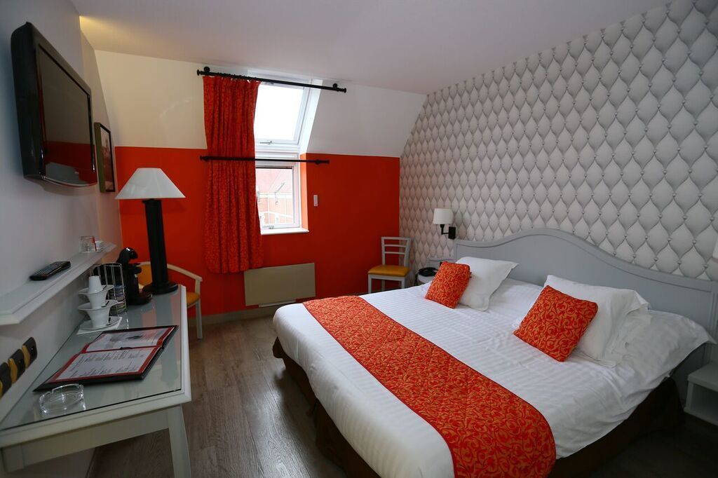 double room single use | premium bedding, in-room safe, desk, soundproofing