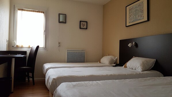 Standard Triple Room, 3 Single Beds