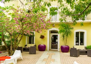Interior entrance - Appart'Hotel Castel Emeraude (Arles-sur-Tech)