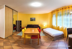 Appartement confort sans balcon PMR | Living area