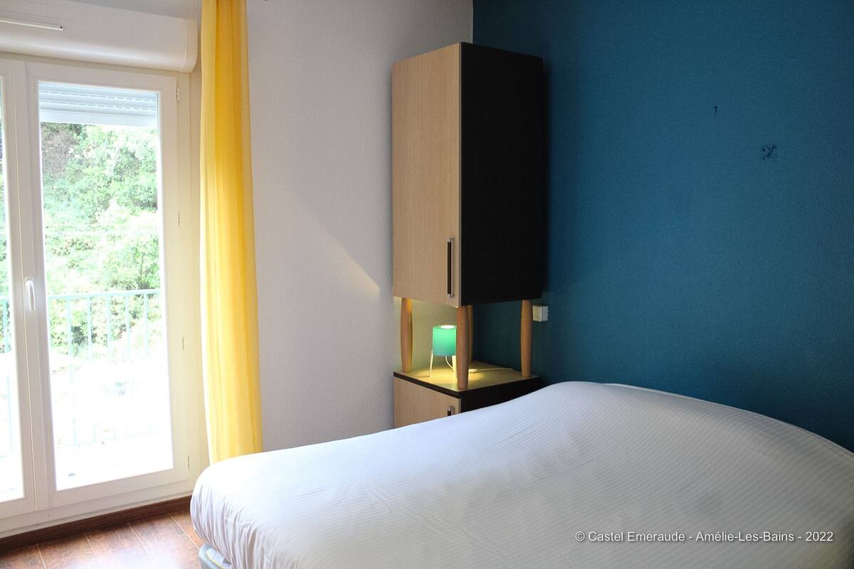 Literie de qualité supérieure, matelas mémoire de forme, bureau