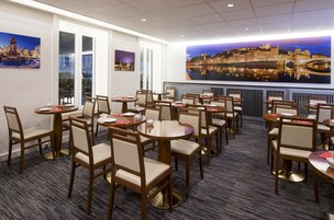 Päivittäinen buffetaamiainen (10 EUR per henkilö)