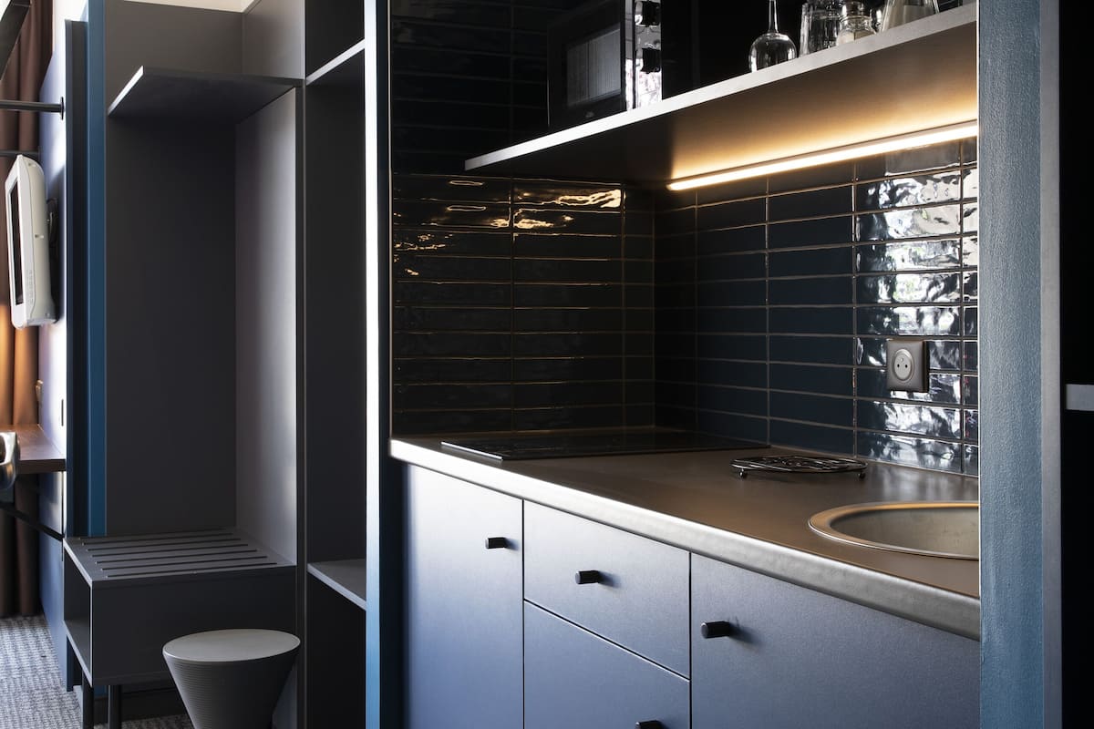 studio | in-room safe, desk, laptop workspace, blackout curtains