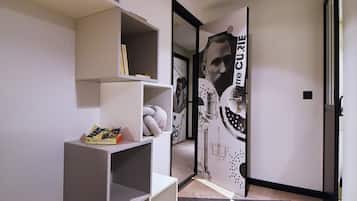 Grand Superior | 1 habitación, decoración personalizada, muebles diferentes y escritorio