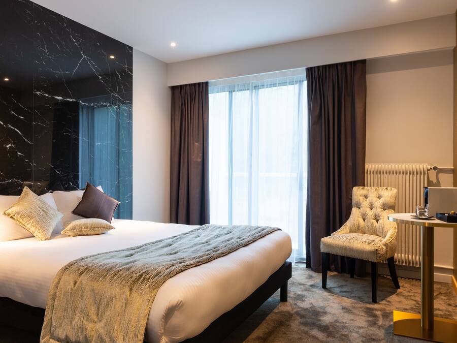 Deluxe-Doppelzimmer | Schreibtisch, VerdunkelungsvorhÀnge, schallisolierte Zimmer, BettwÀsche