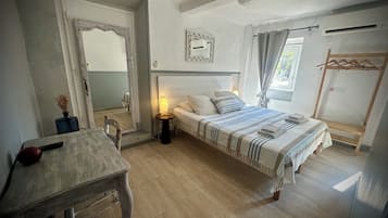 Premium bedding, individually decorated, individually furnished, desk