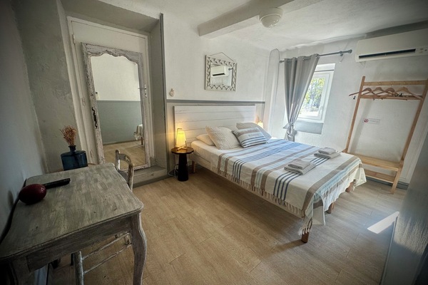 Room, 1 Queen Bed with Sofa bed (with Air Conditioning) | Premium bedding, individually decorated, individually furnished, desk