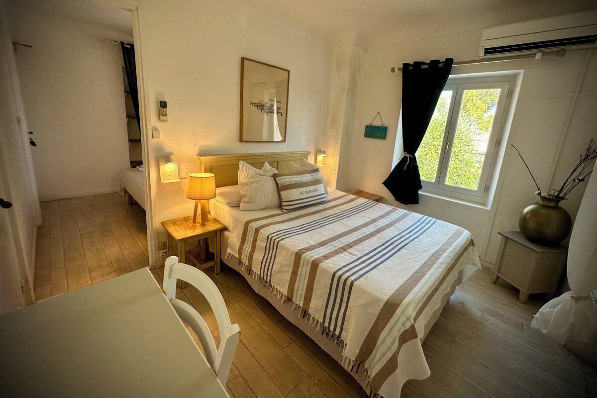 Quadruple Room (with Air Conditioning) | 1 bedroom, premium bedding, in-room safe, individually decorated