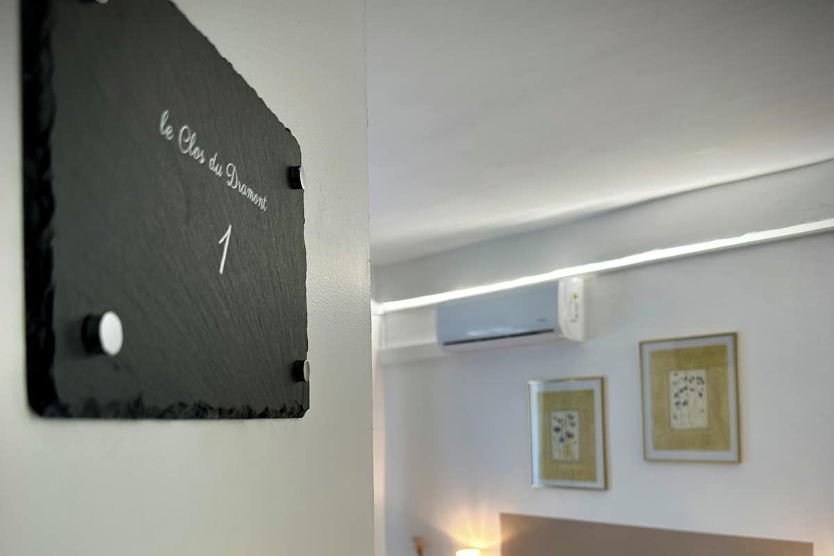 經濟客房, 1 張標準雙人床 | 高級寢具、獨特設計、獨特裝修、書桌