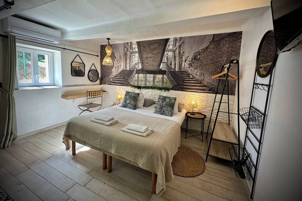 1 habitación, ropa de cama de alta calidad y decoración personalizada