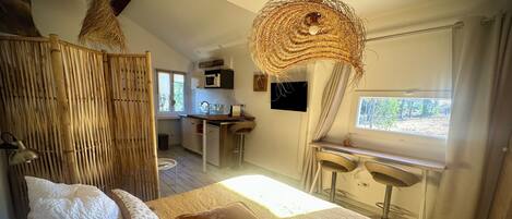 Studio 2/4 persons | Premium bedding, individually decorated, individually furnished, desk