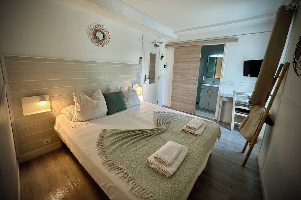 1 habitación, ropa de cama de alta calidad y decoración personalizada