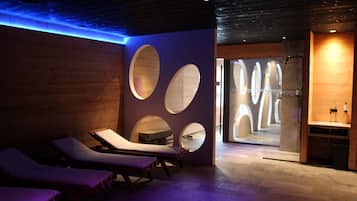 Couples treatment room(s), sauna, steam room, body treatments