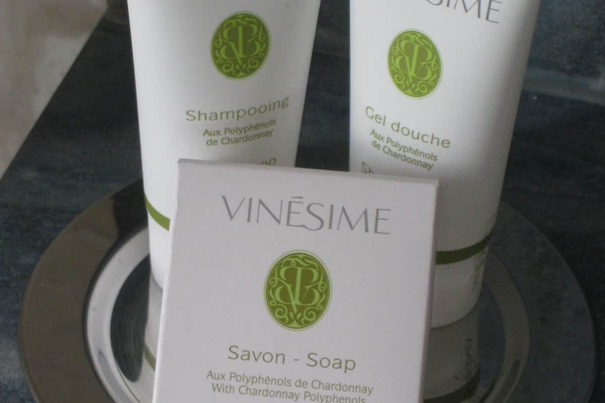 bathtub, free toiletries, hair dryer, towels