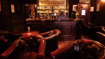 Bar lounge