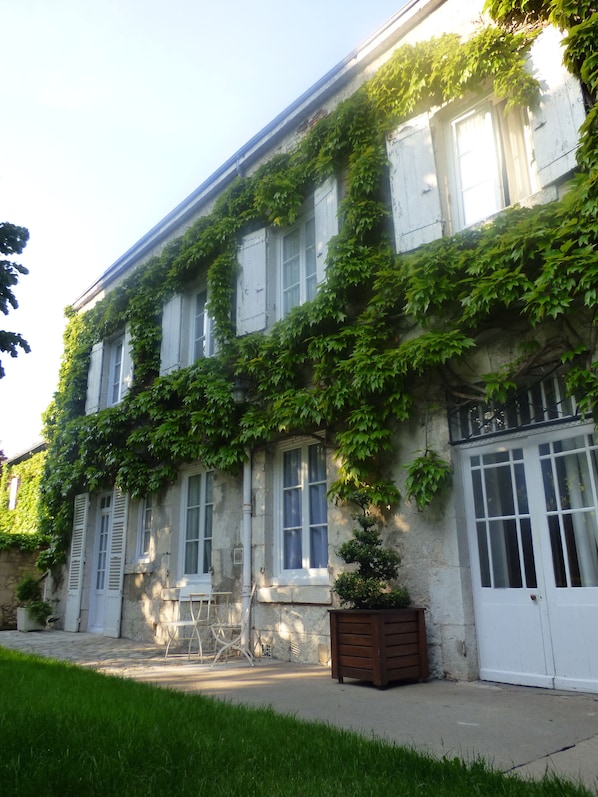 Front of property - La Tonnellerie (Tavers)